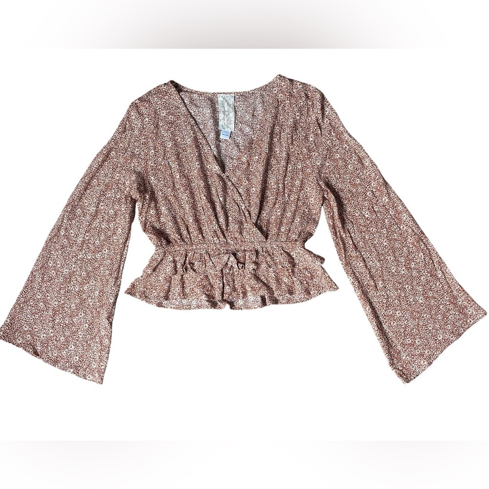 Sadie & Sage Floral Bell Sleeve Blouse Size S